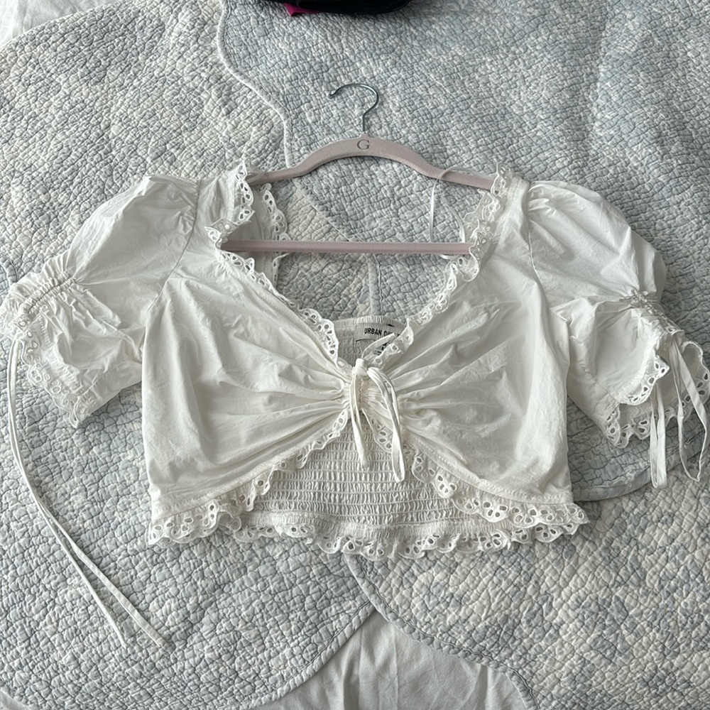 Urban outfitters white puff sleeve crop top